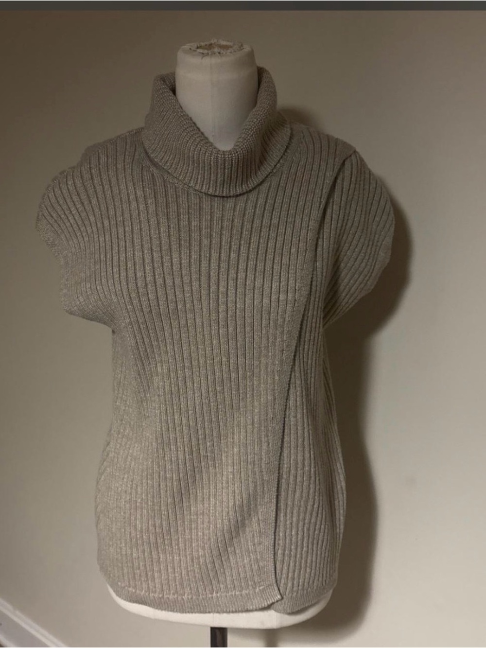 Thakoon Ribbed Turtleneck Short-Sleeve Sweater - Taupe
